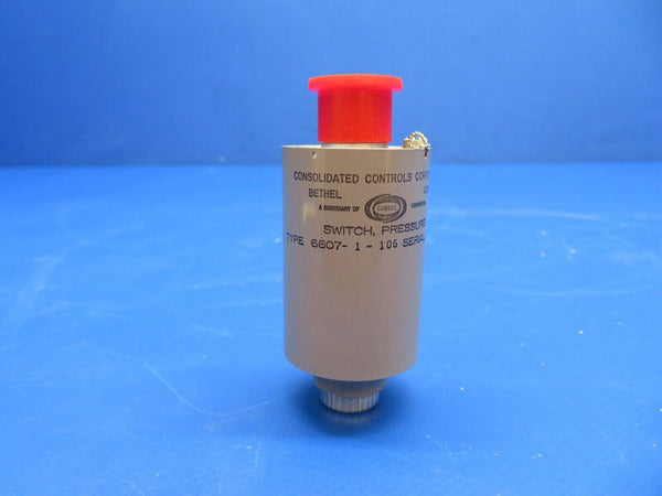 Consolidated Controls Corp. Pressure Switch P/N 6607-1-106 NOS (0922-747)
