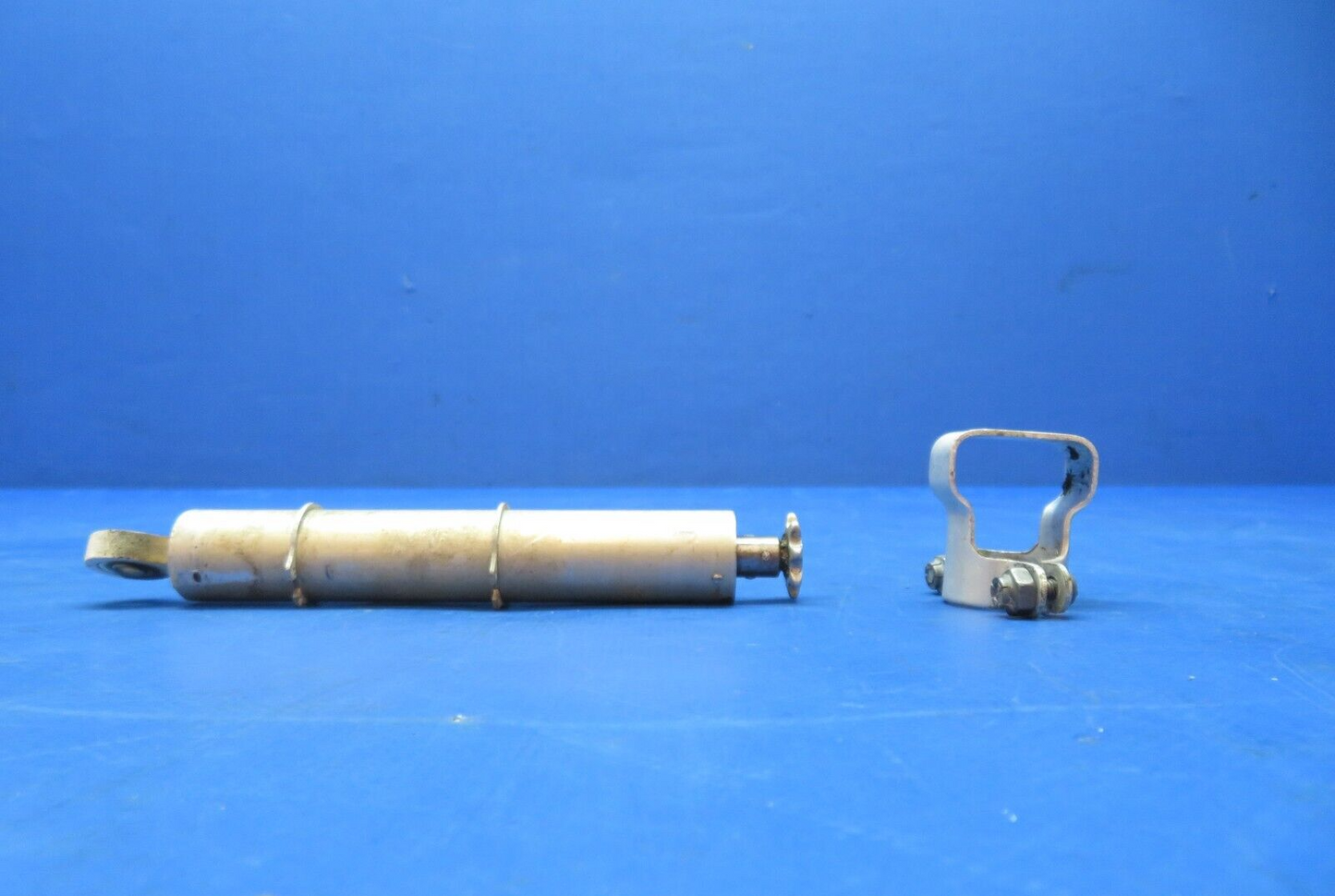 Cessna 310 / 310I Elevator Trim Tab Actuator  w/ Guard P/N 0310293-2 (1023-179)