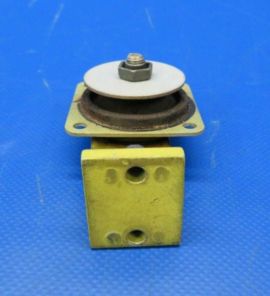 Beech Baron E-55 Shock Mount & Support Panel P/N 96-324075 (0120-140)