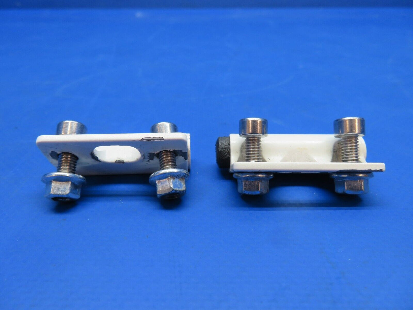 Diamond DA-42 DS Hinge LH Flap Hinge P/N HI1-LH LOT OF 2 (0623-113)