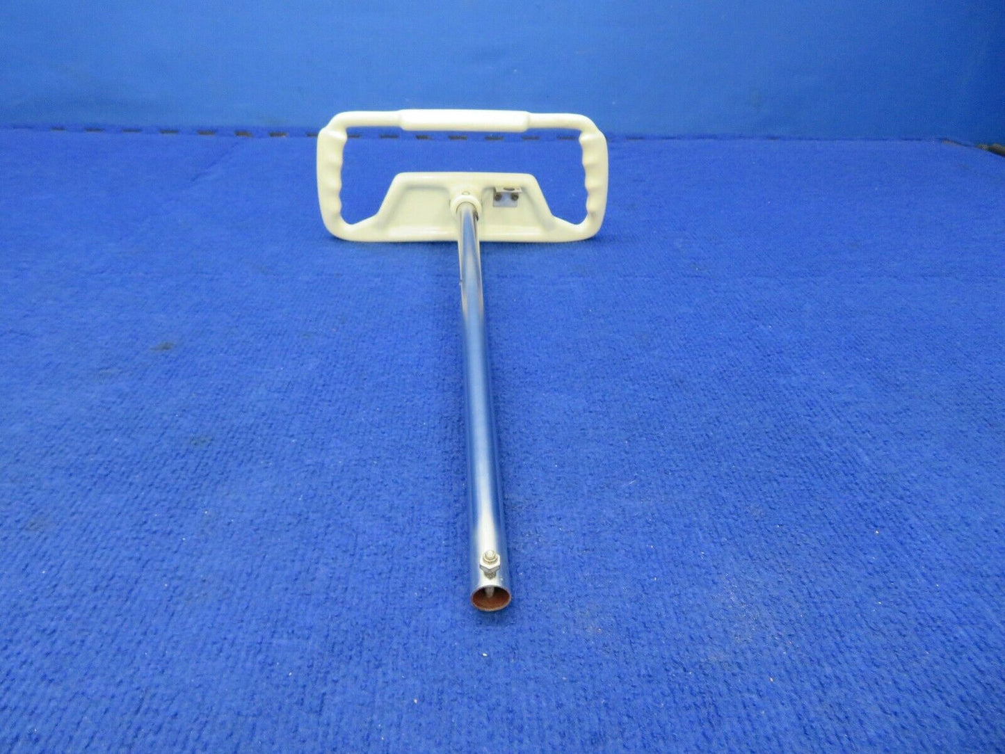 1956 Cessna 310 Control Wheel / Yoke & Tube P/N 0861300-47 (0422-472)