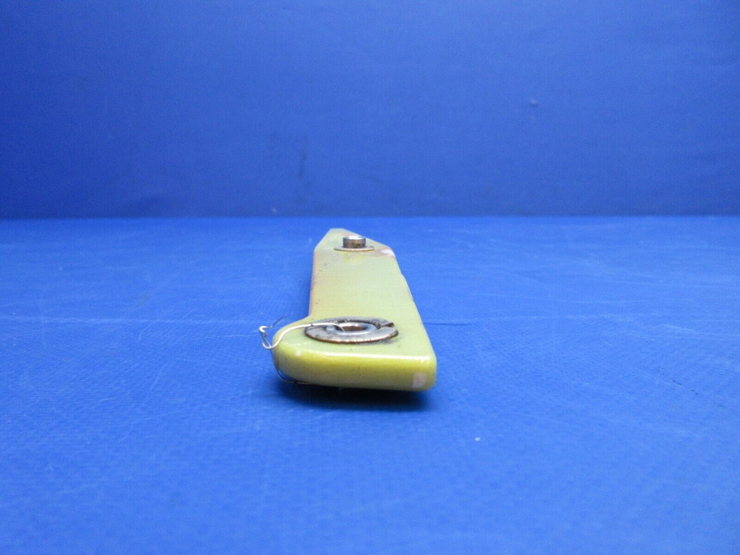 Diamond DA-42 Elevator Control Lever Assy P/N DA4-2735-30-00_1 (0623-144)