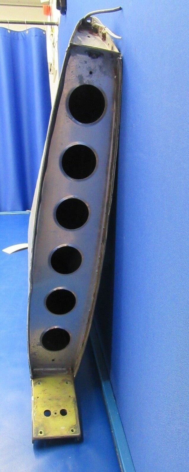 Early (Ribs Out) Piper PA-28-140 Vertical Fin P/N 63500-6, 63500-006 (1018-214)