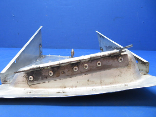 Cessna 182D / 182 LH Cowl Flap Assy P/N 0752014-1 (0923-576)