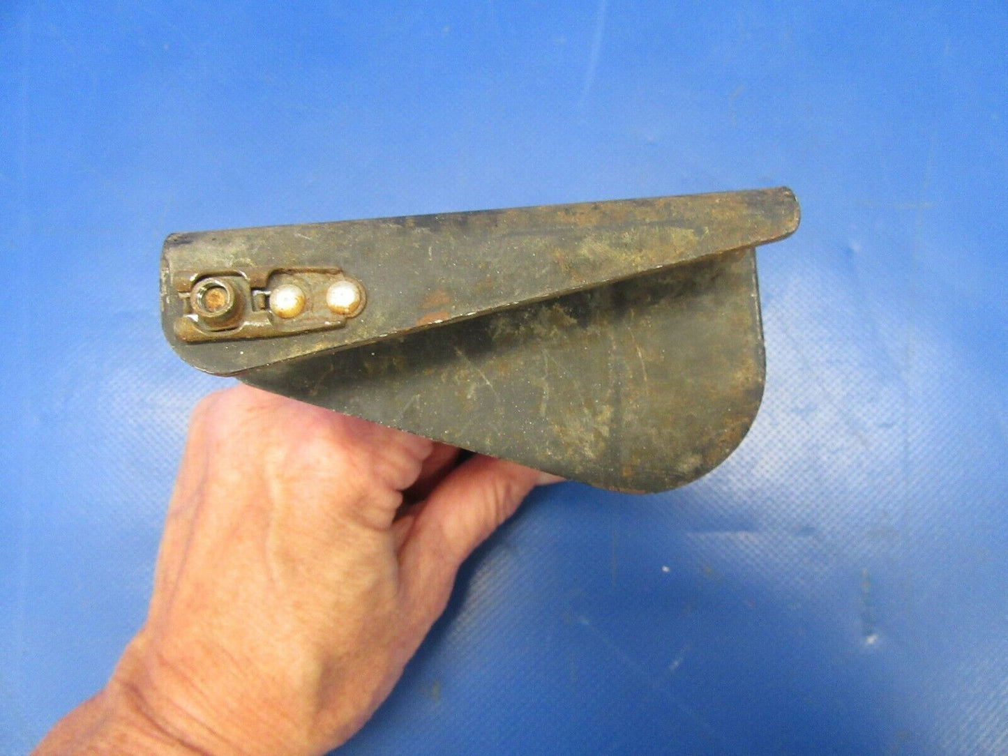 Piper PA-32-300 Tube Torque Flap RH 62727-01 62727-001 (0819-22B)