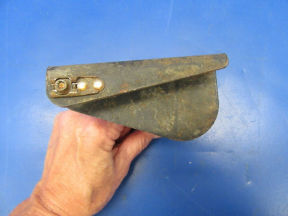 Piper PA-32-300 Tube Torque Flap RH 62727-01 62727-001 (0819-22B)