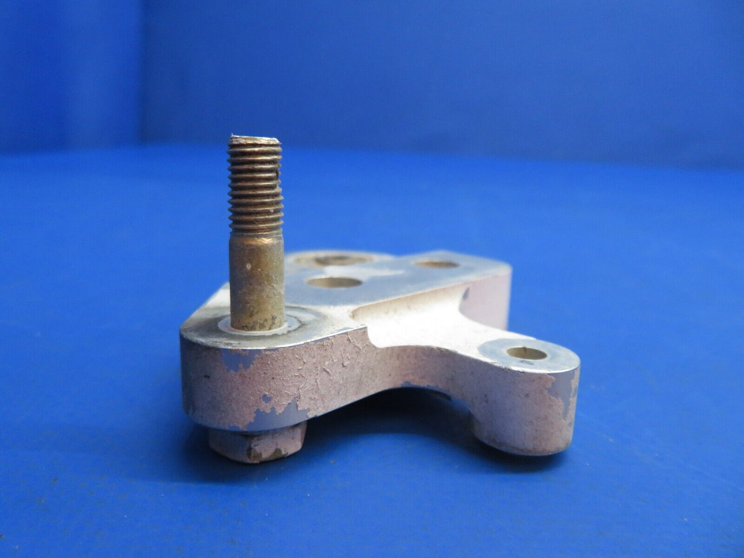 Cirrus SR-22 AFT Elevator Bellcrank Assy P/N 14908-001 (0323-572)