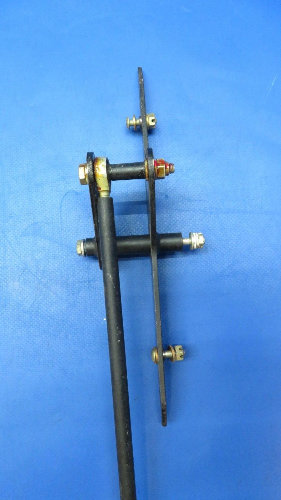 Piper PA-28 Aileron Bellcrank P/N 62771-00 (0523-890)