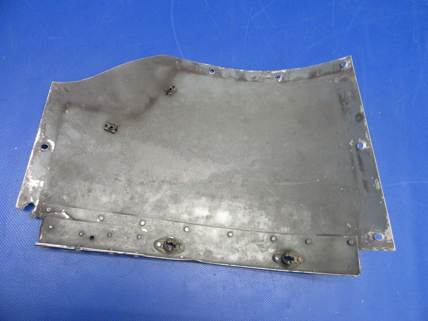 Beech 95-B55 Engine Cowl Door RH INBD & LH OTBD P/N 96-910011-624 (0721-325)
