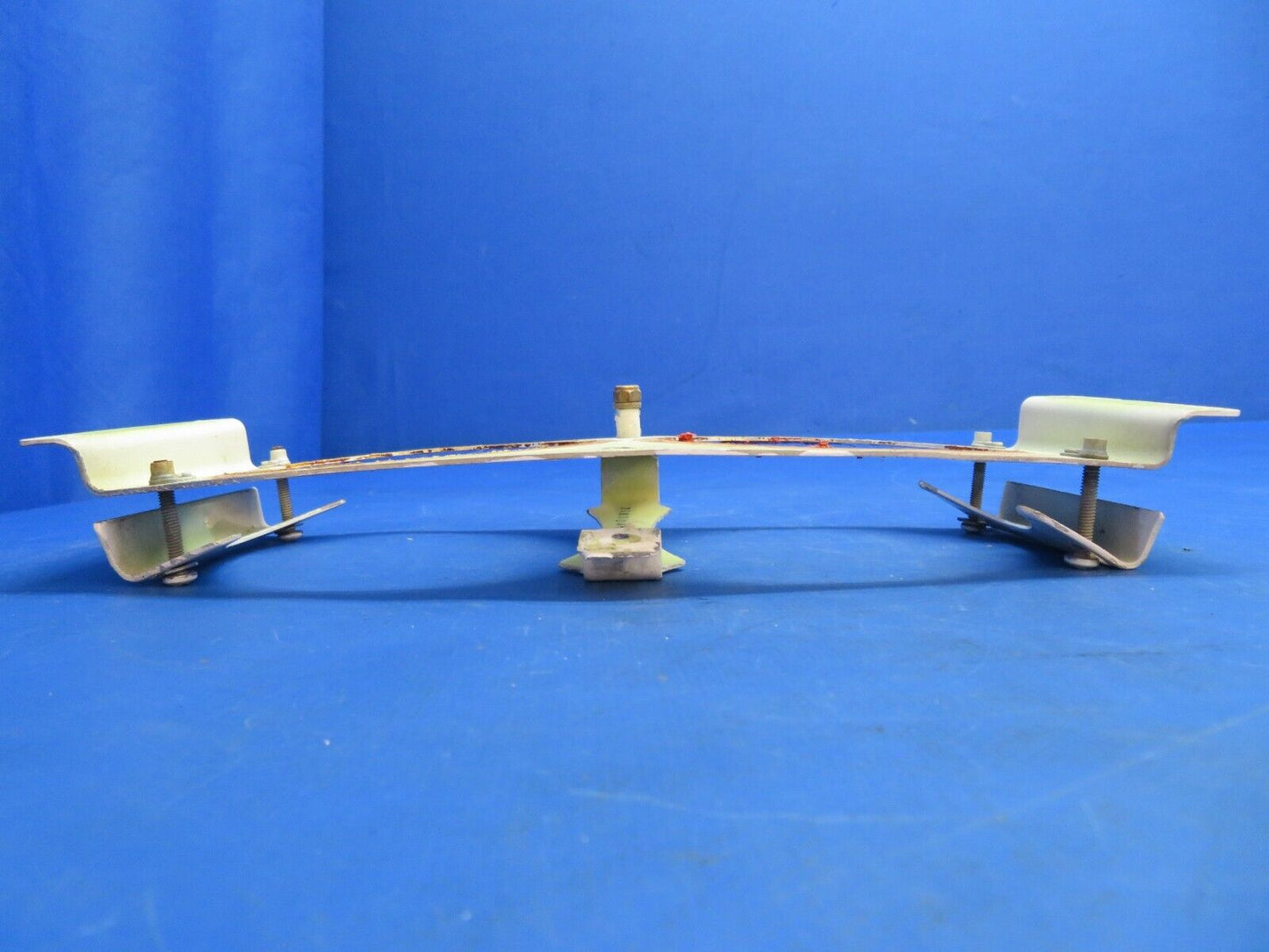 Piper Aerostar 602P Mount Assy Nose Light P/N 210104-21 (0123-657)