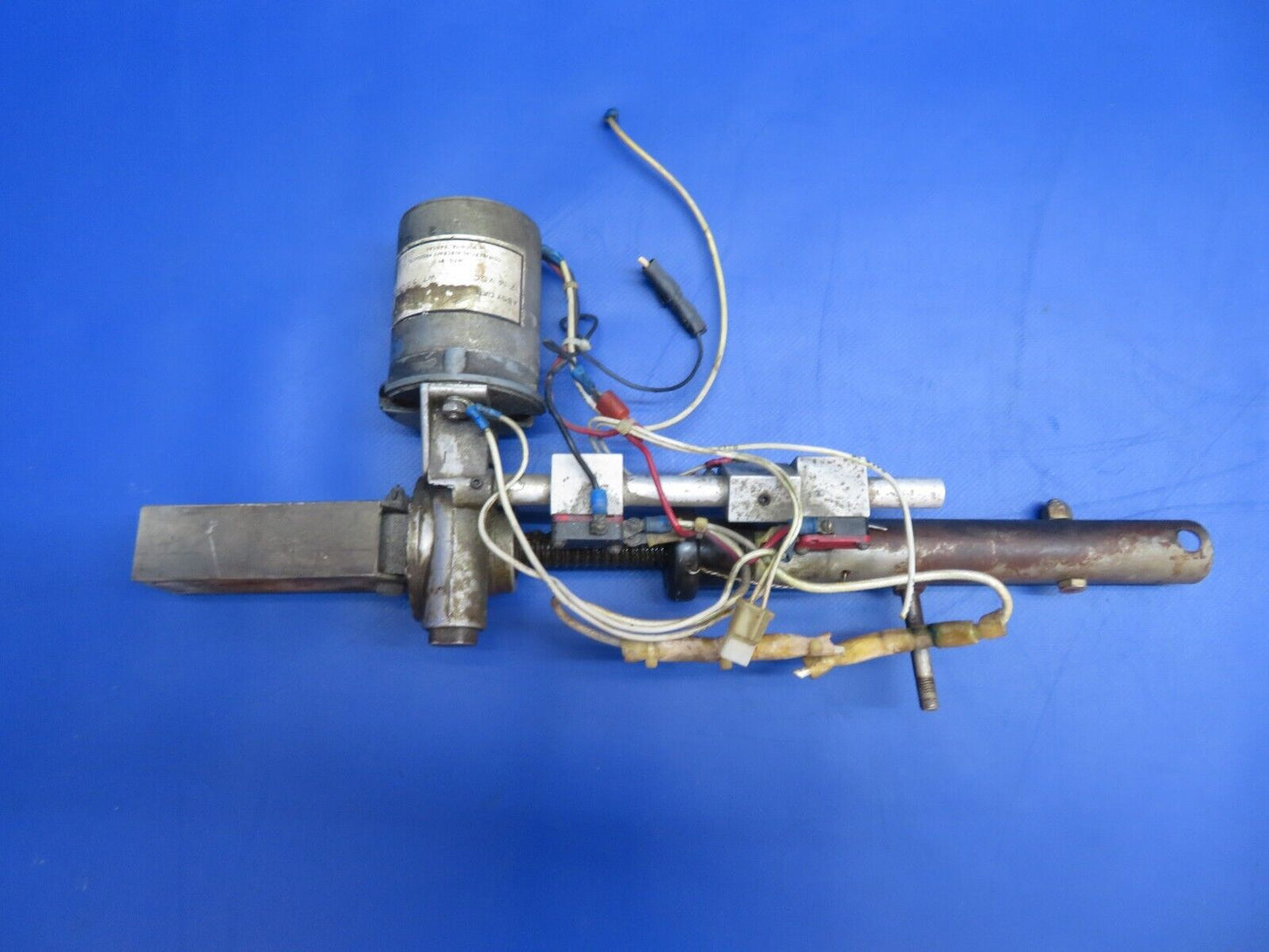 Rockwell Commander 112A Flap Actuator Assy w/ Motor P/N 47275-1 CORE (1122-516)