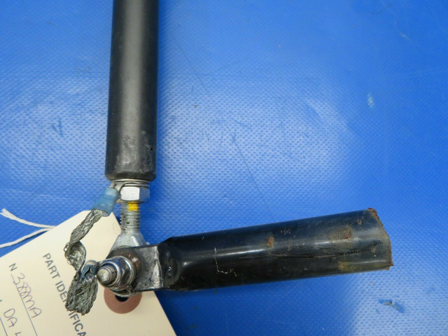 Diamond DA40-180 Aileron Push Rod PRI-20X0.5-8-1060D (0120-361)