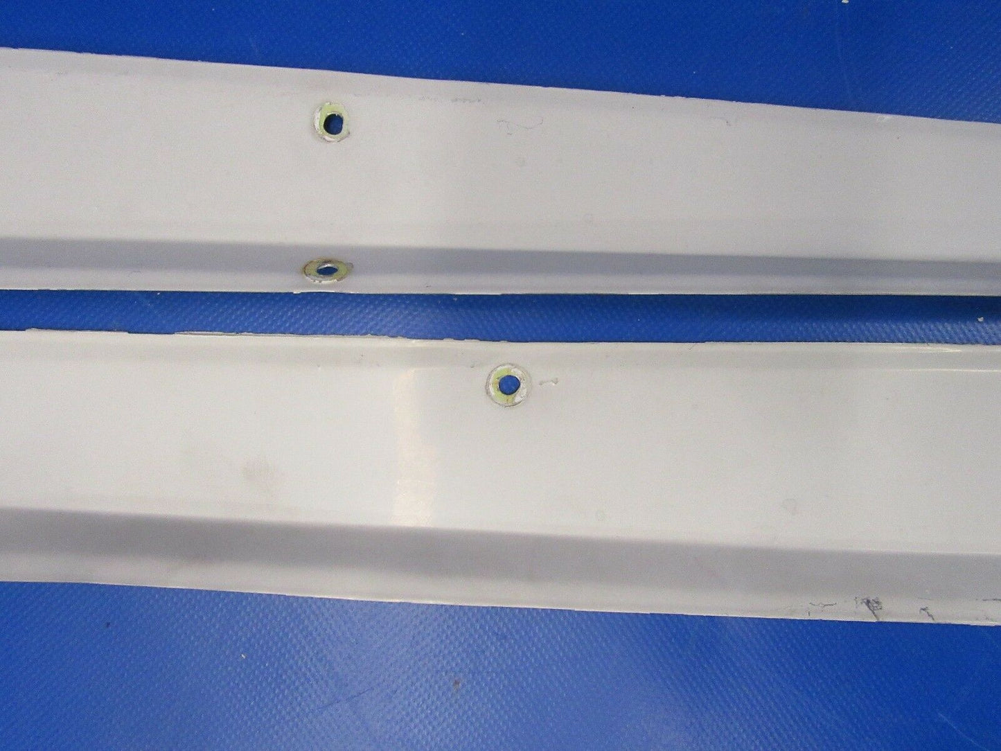 Beech Baron 58P Fairings Dorsal Fin LH & RH P/N 96-440010-12 (0418-82)