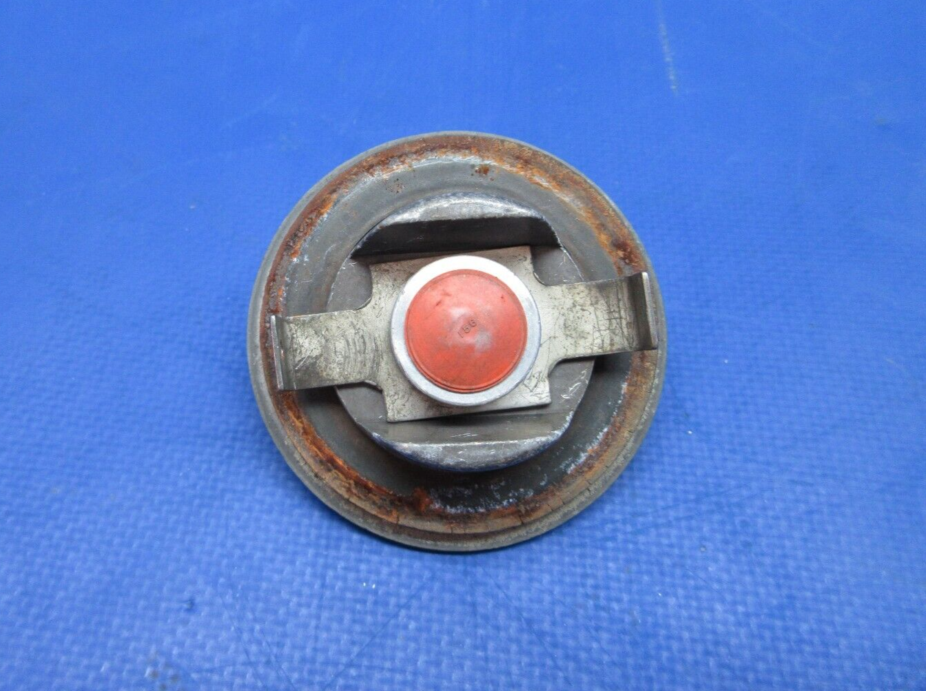 Cessna 172 / 172I Fuel Cap Assy P/N 0426015-1 (0923-874)
