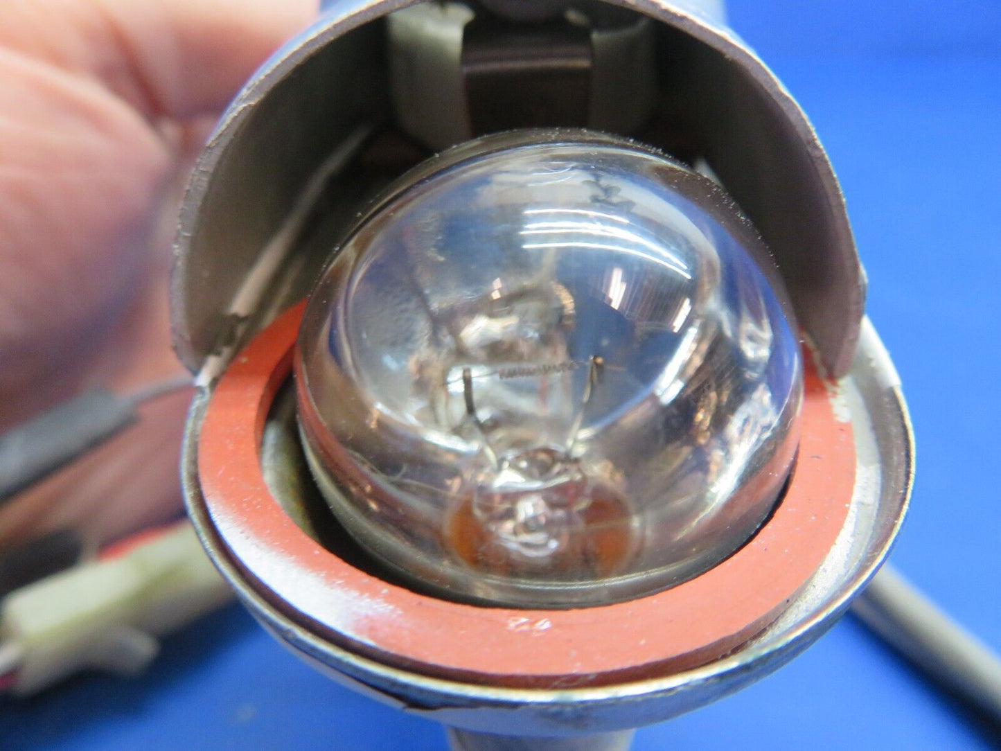 Piper Aerostar 602P Whelen Nav. Light Assy LH P/N A650-PG (0123-784)
