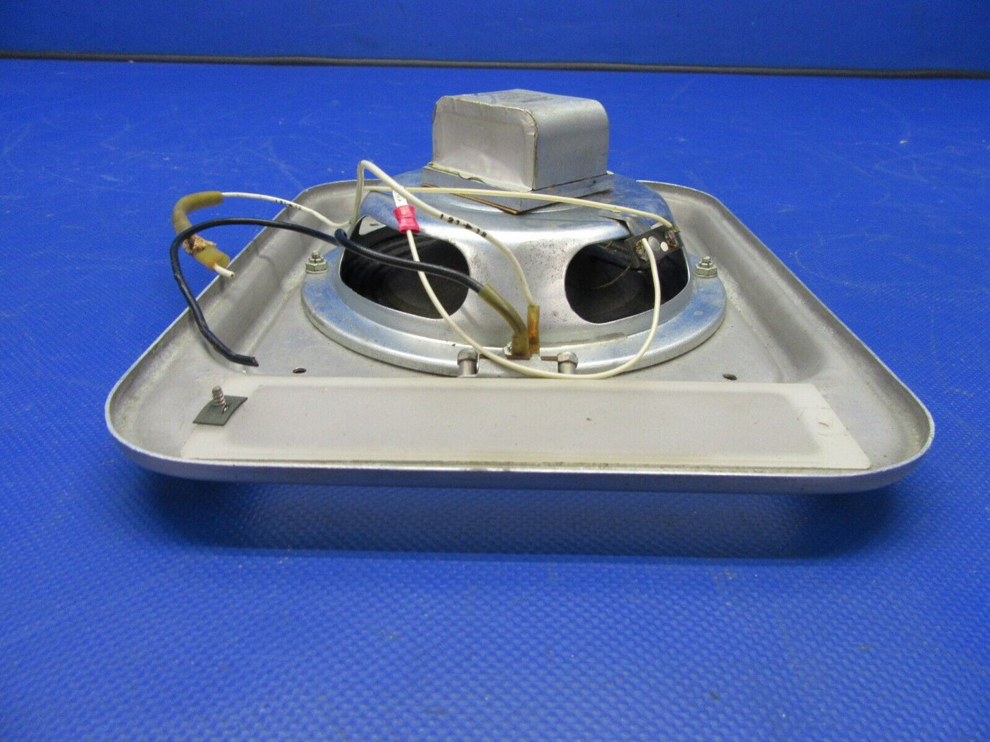 1955 Beech F35 Overhead Dome Light & Radio Speaker P/N 35-344140-602 (1021-398)