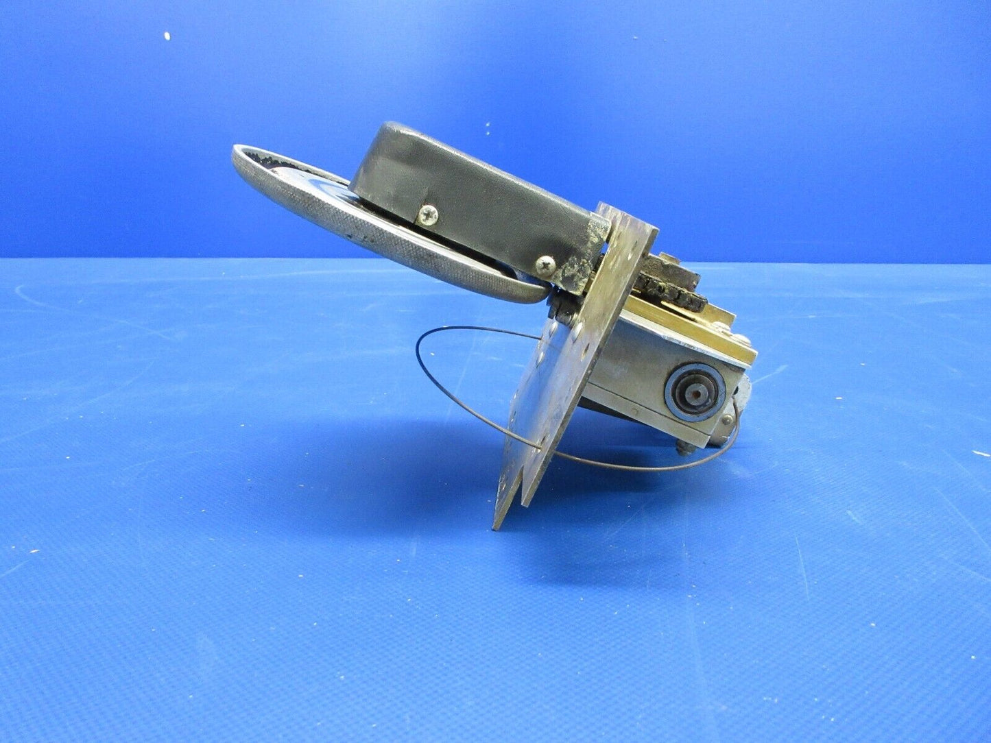 Mooney M20 / M20F Trim Wheel Stabilizer Assy P/N 740085-501 (0224-708)