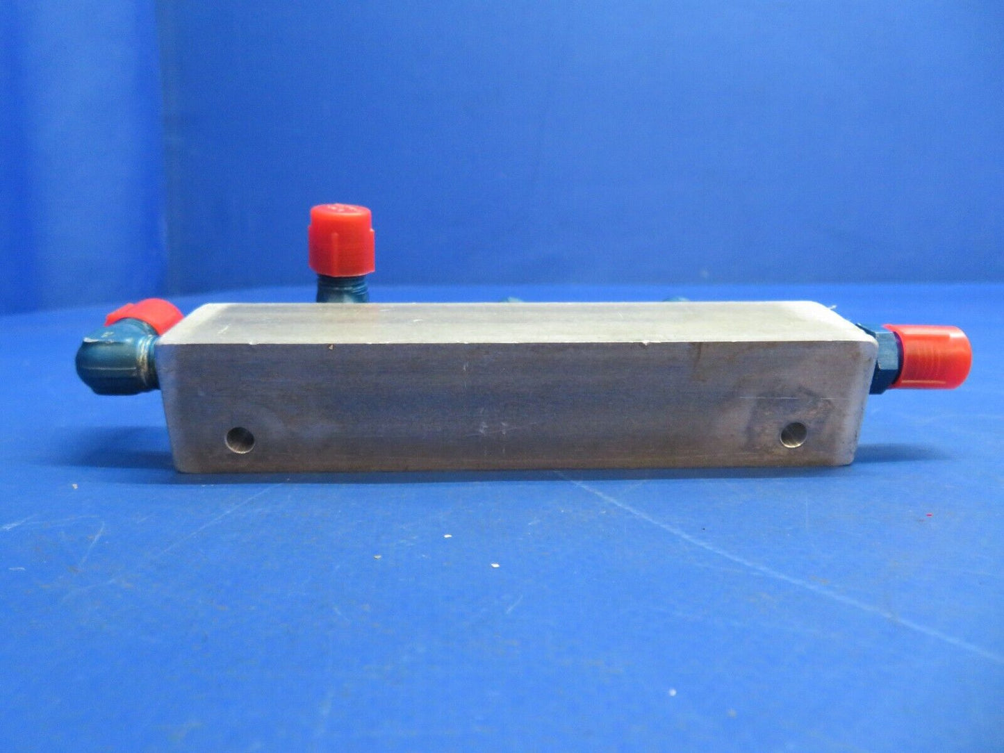 Piper PA-28R-201T Hydraulic Manifold RH P/N 67521-00, 67521-000 (1122-701)