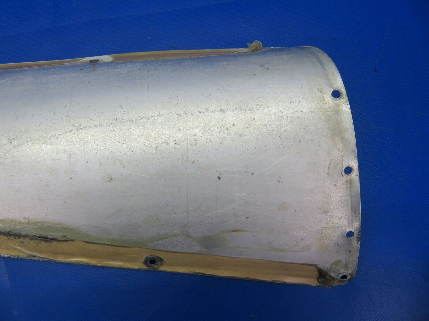 Cessna 310R Fillet Center Upper RH Wing P/N 0800056-8 (0520-371)