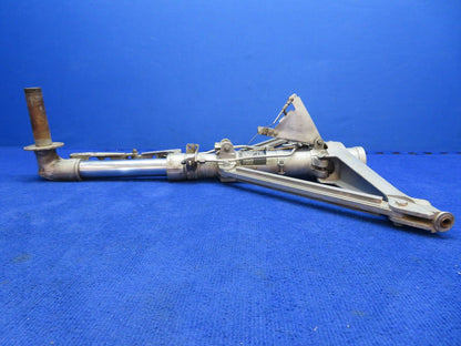 Beech Main Gear RH P/N 35-815247-1 FOR PARTS (0722-507)