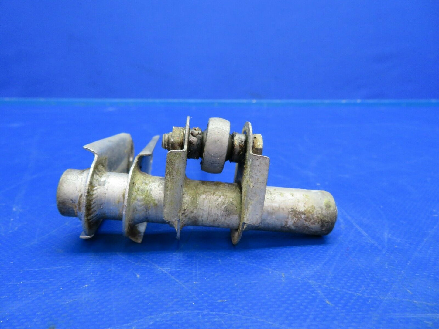 Cessna 310P Bellcrank Assy Rod Flap Push / Pull LH P/N 0862100-13 (0620-701)