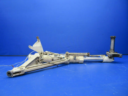 Beech 95-B55 Baron Main Gear Assy LH P/N 95-810002-755 (0721-779)