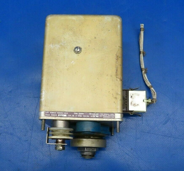 Beech Baron E-55 Bendix Trim Servo 12 / 28 V P/N 4000292-8510 (0120-173)