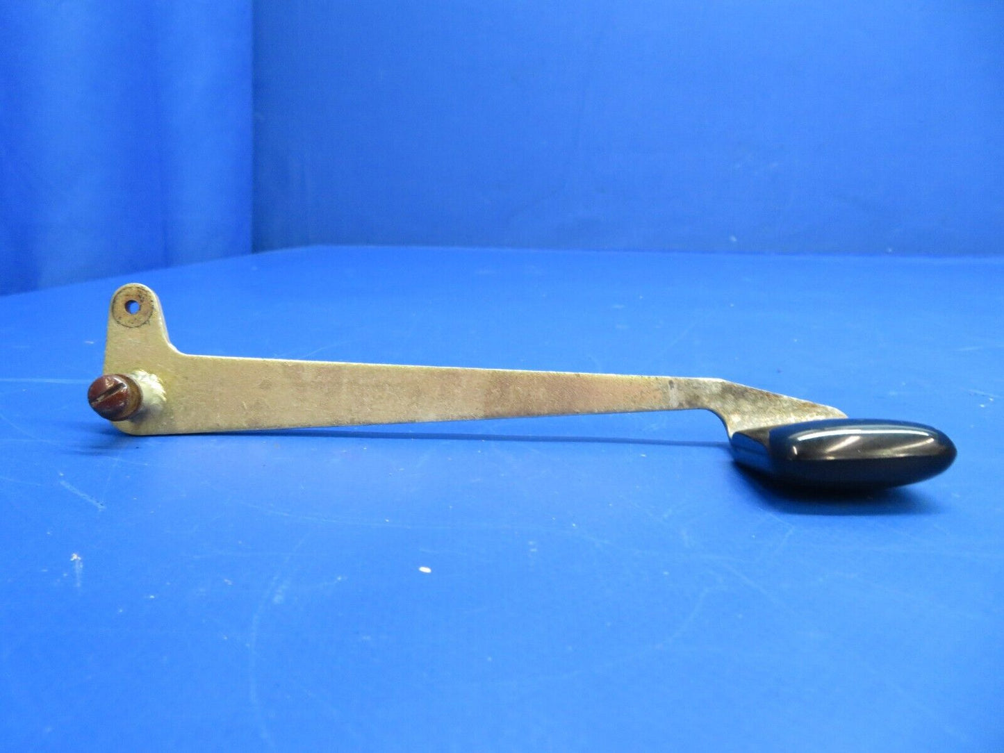 Piper PA-28R-201T Cabin Door Interior Handle P/N 79515-13, 79515-013 (1122-826)