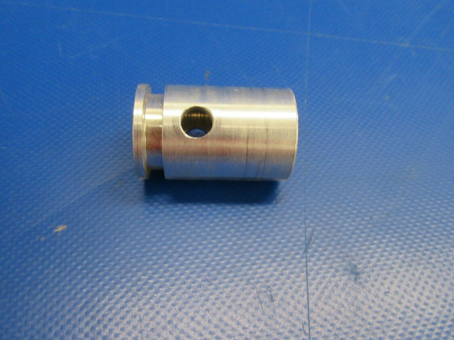 Piper Plug - Nose Wheel Oleo Piston P/N 69535-00 NOS (0419-319)