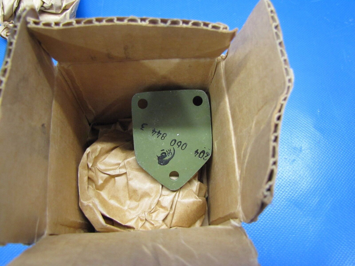 Bell Helicopter Bracket - Cowl Hinge P/N 204-060-844-3 NOS (0417-252) ITAR