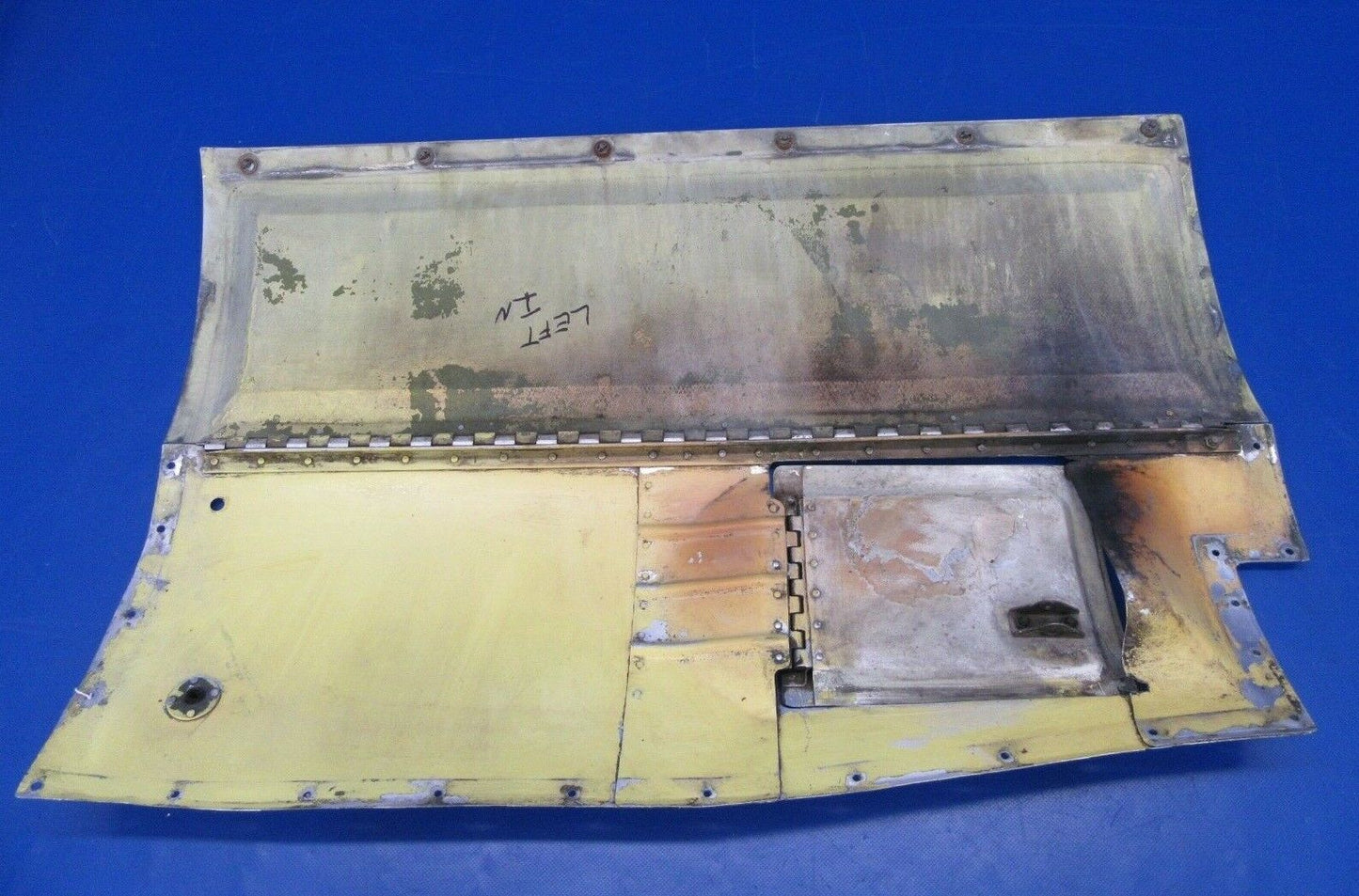 Cessna 310 / T310Q Cowl Panel Assy LH INBD 0851164-201 / 0851170-200 (0619-358)