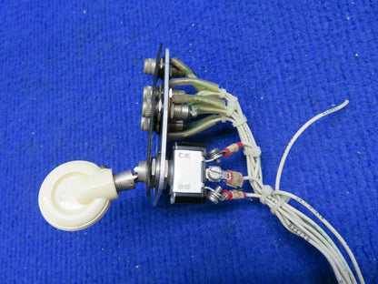 Beech 58 Baron Landing Gear Switch w Plate & Lights P/N 8857K44 (0322-559)
