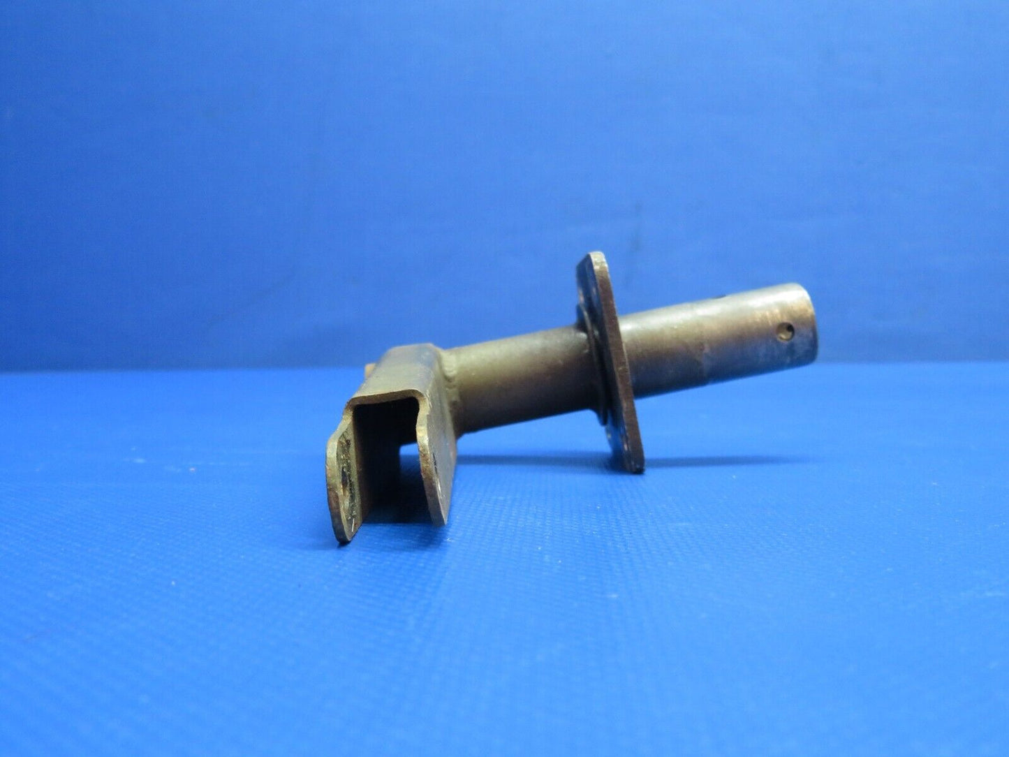Cessna 337 / 337E LH Arm Assy MG Door Torque Tube P/N 1541031-5 (1223-1127)