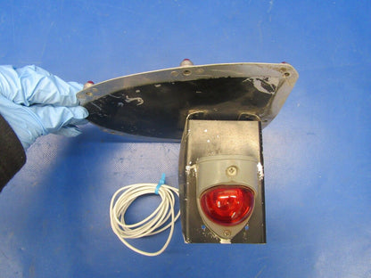 Cessna 310 Wing Nav Light & Bracket Red 0823200-1, 5618106-17 (1118-135)