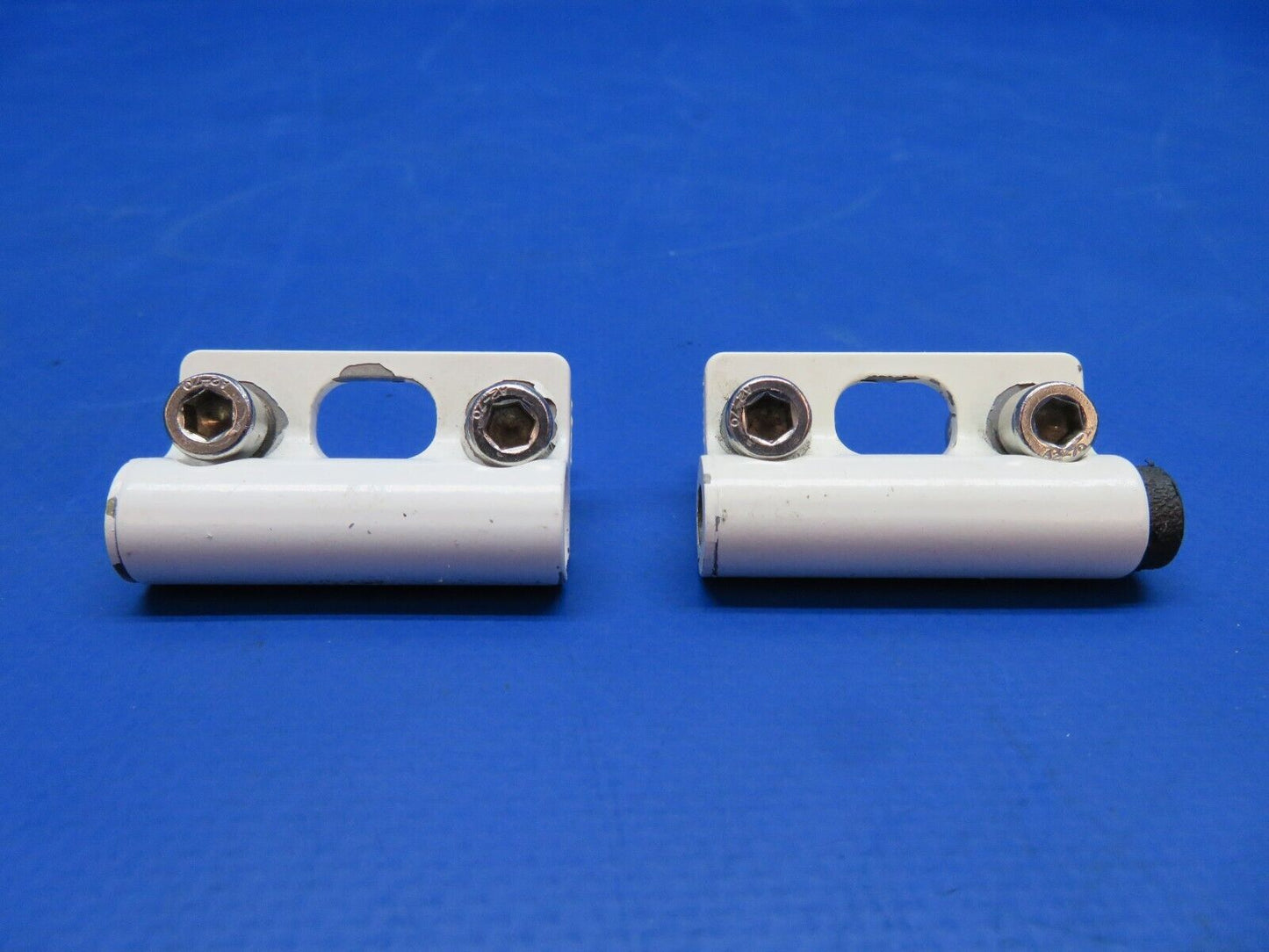 Diamond DA-42 DS Hinge LH Flap Hinge P/N HI1-LH LOT OF 2 (0623-113)