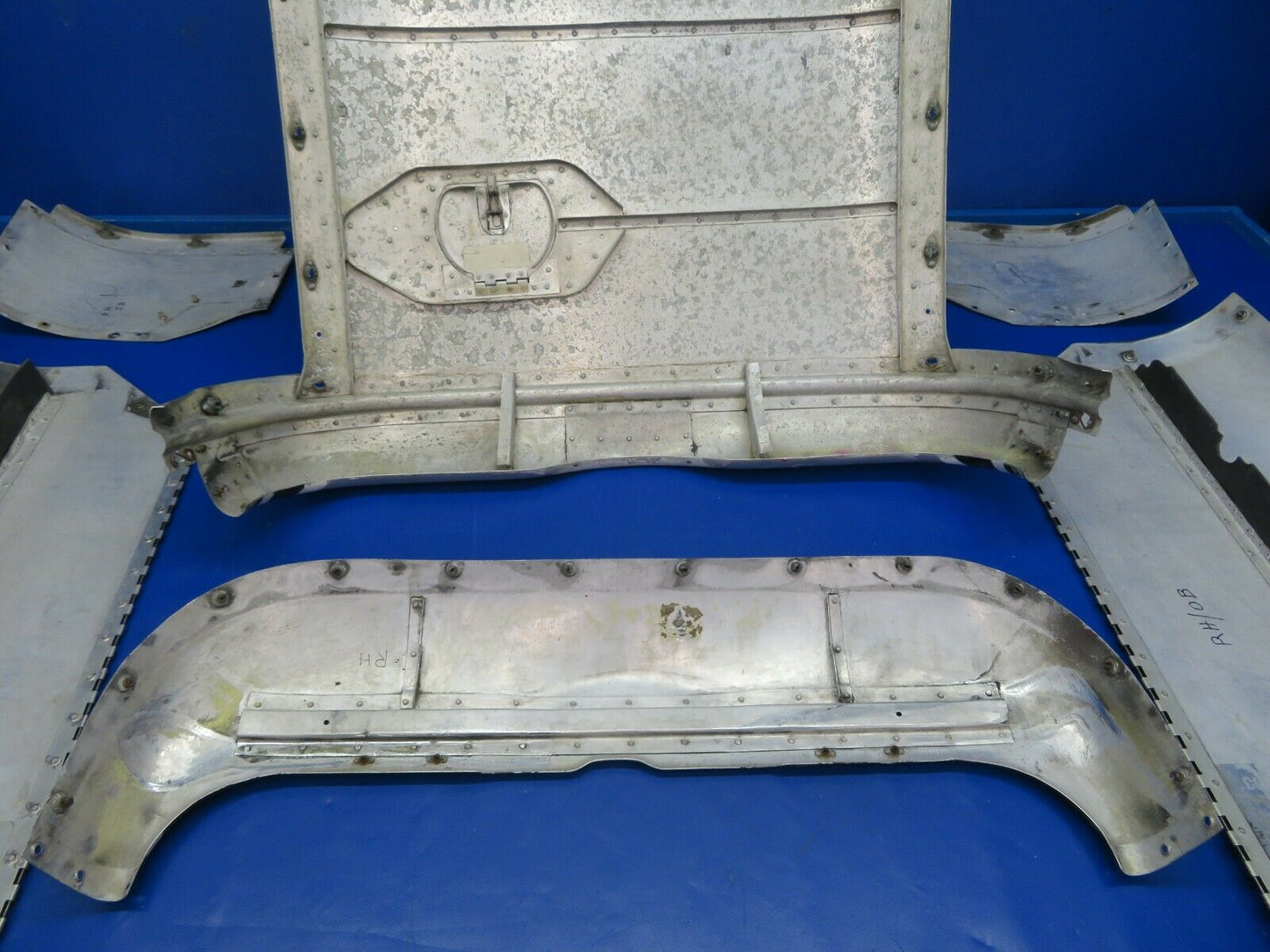 1964 Beech Baron 95-B55 Cowling RH Engine P/N 96-910011-623 (0320-172)
