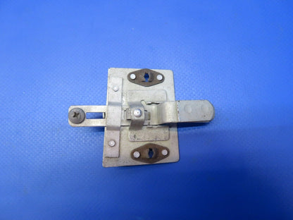 Cessna Thumb Door Latch P/N 0411590-1 (1122-318)