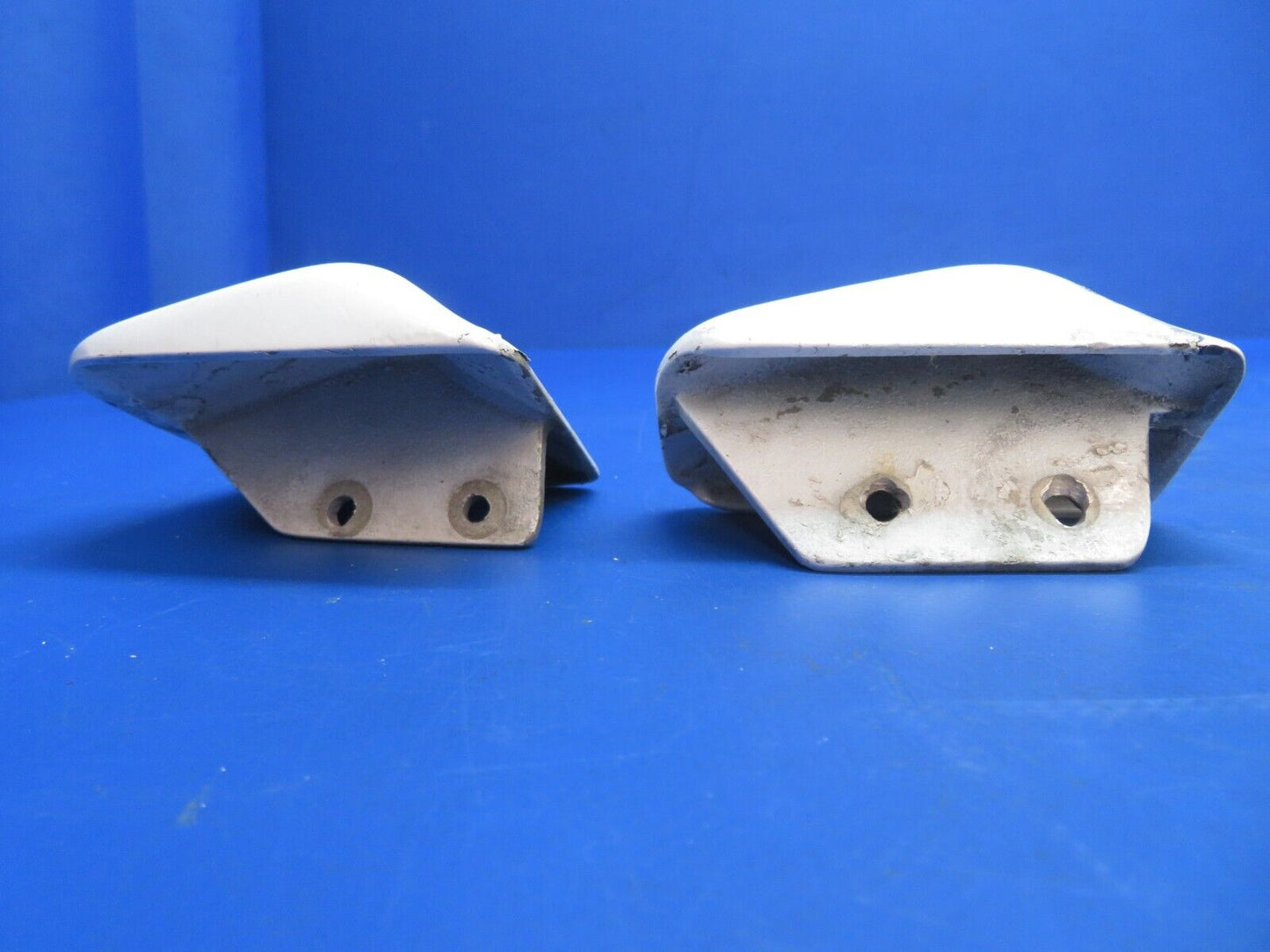 Piper Aerostar 602P Aileron Bracket LH & RH P/N 73-50002-1 LOT OF 4 (0123-807)