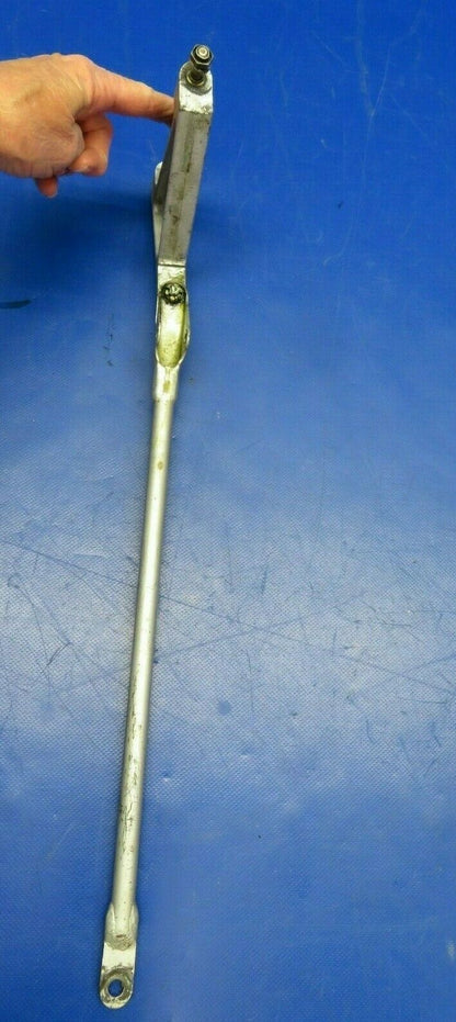 Beech Baron 95-A55 Landing Gear Door Actuator Rod & Arm LH 45-815003-3 (0420-405