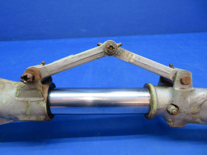 Cessna 310 / 310F LH Main Gear Assy P/N 0841000-97 FOR PARTS (1123-394)