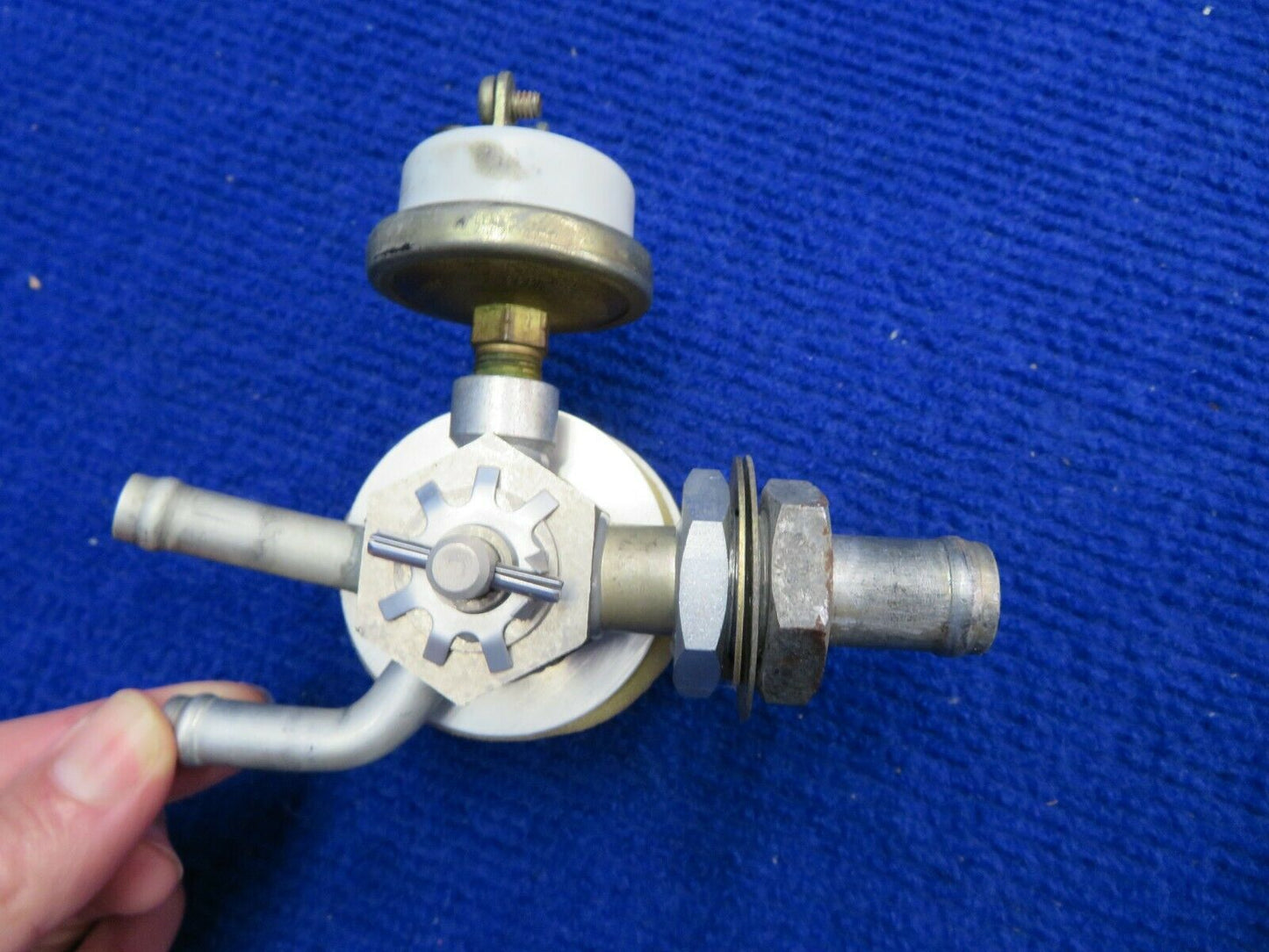 Piper PA-28R-201T Airborne Vacuum Regulating Valve P/N 2H3-19 (0222-743)