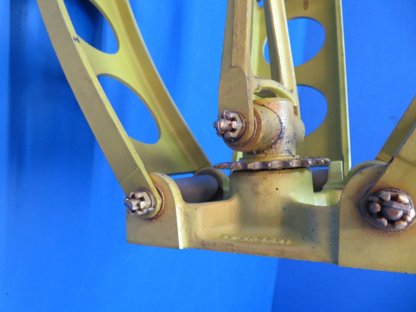 Beech 95-B55 Dual Yoke Control Column & Arm Assy P/N 58-524038-3 (0523-978)