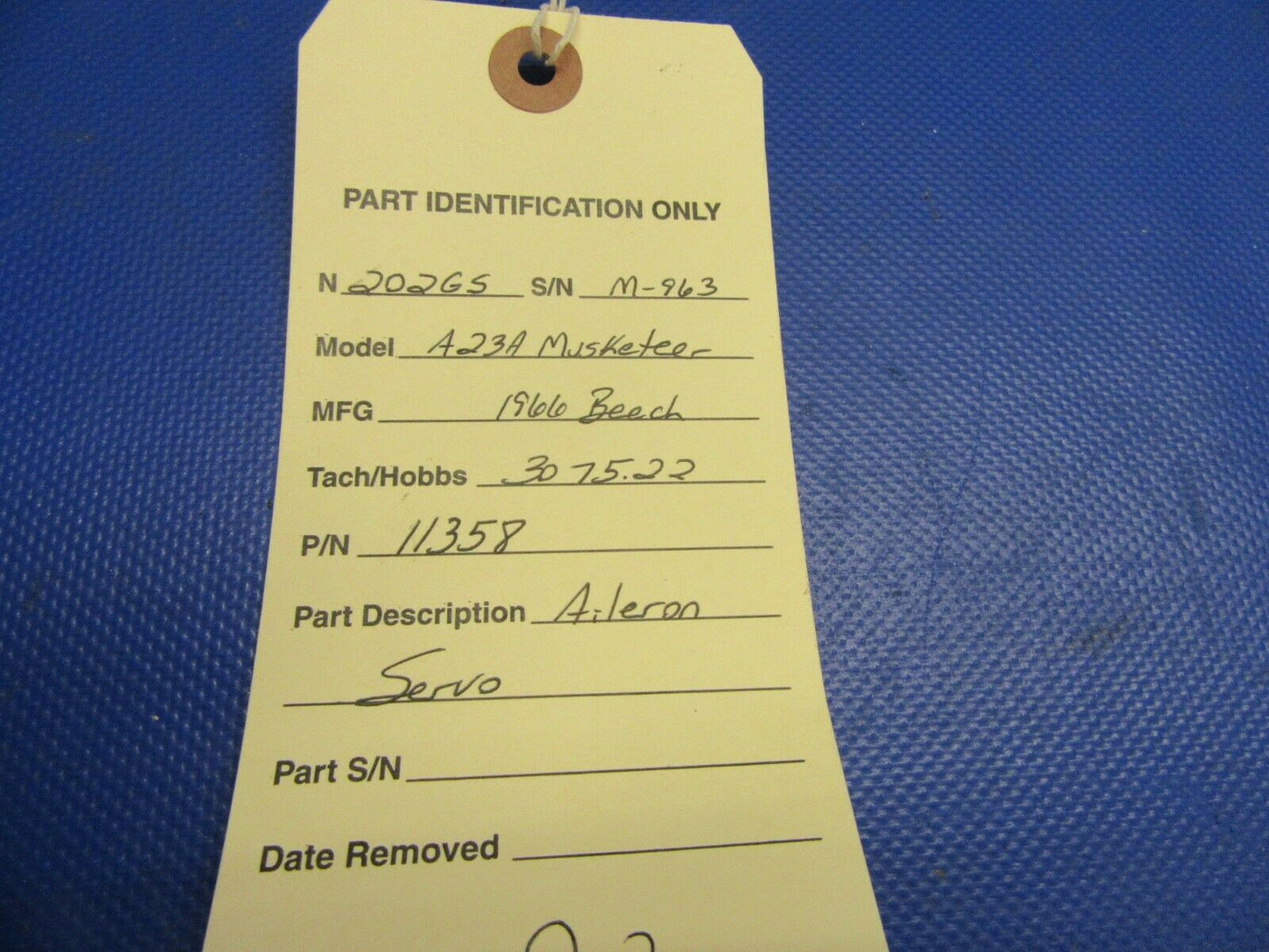 Beech A23A Musketeer Brittain Aileron Servo P/N 11358 (0621-546)