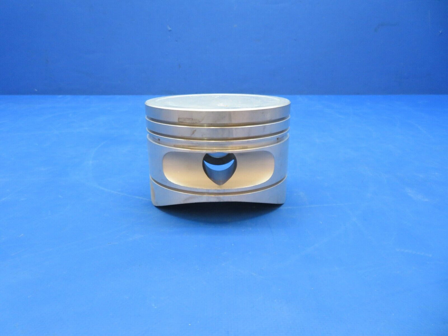 Continental Piston P/N 640945 NEW OLD STOCK (0923-664)