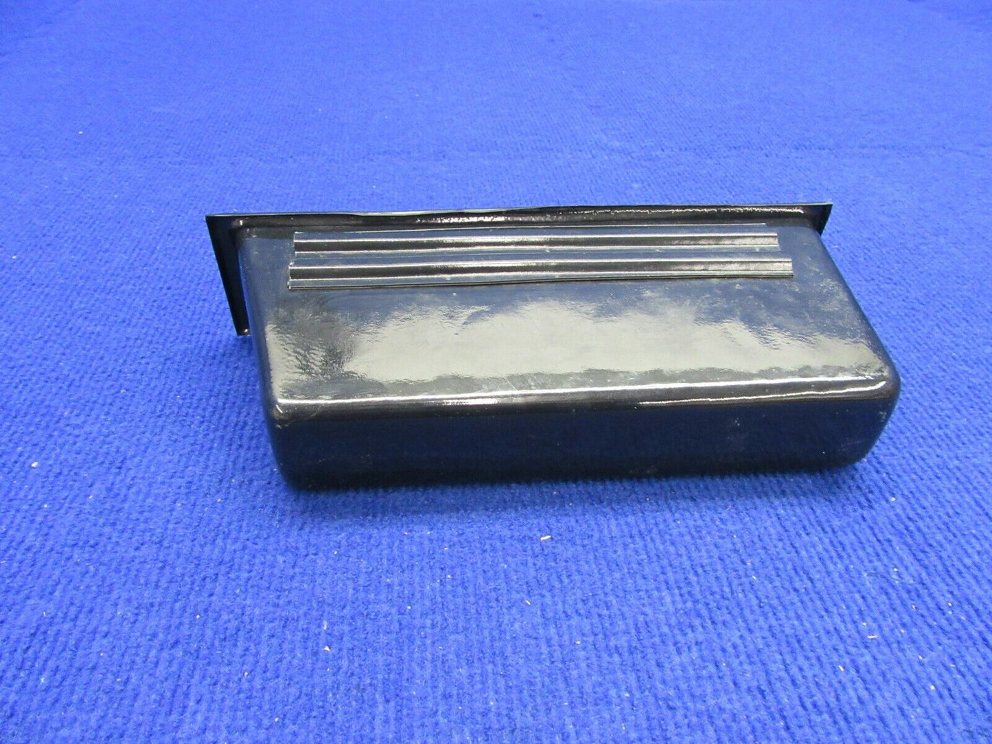 Cirrus SR-22 Glove Box P/N 12219-002 (1221-578)