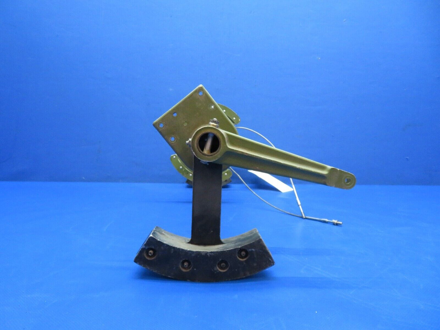 Cessna 401 Elevator Control Quadrant Torque Tube & Weight 5091503-1 (1223-374)