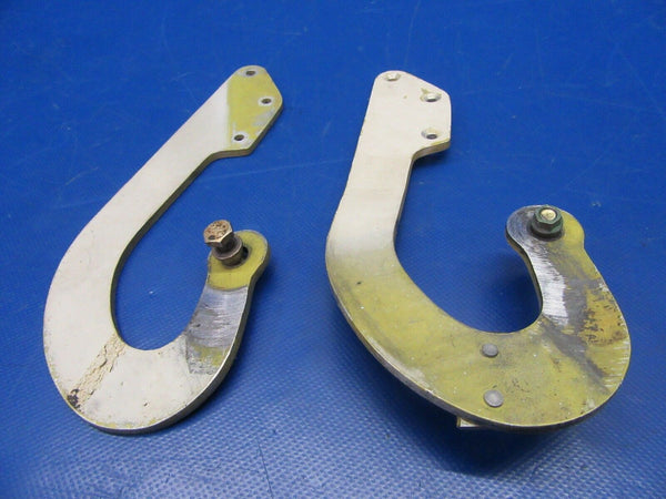 Beech Baron 58P Nose Baggage Hinges 002-410055-41 / 002-410055-43 (0320-247)