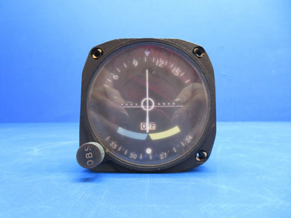 Piper PA-28-140 Aircraft Instruments Man Cave / Decoration LOT OF 8 (0923-480)