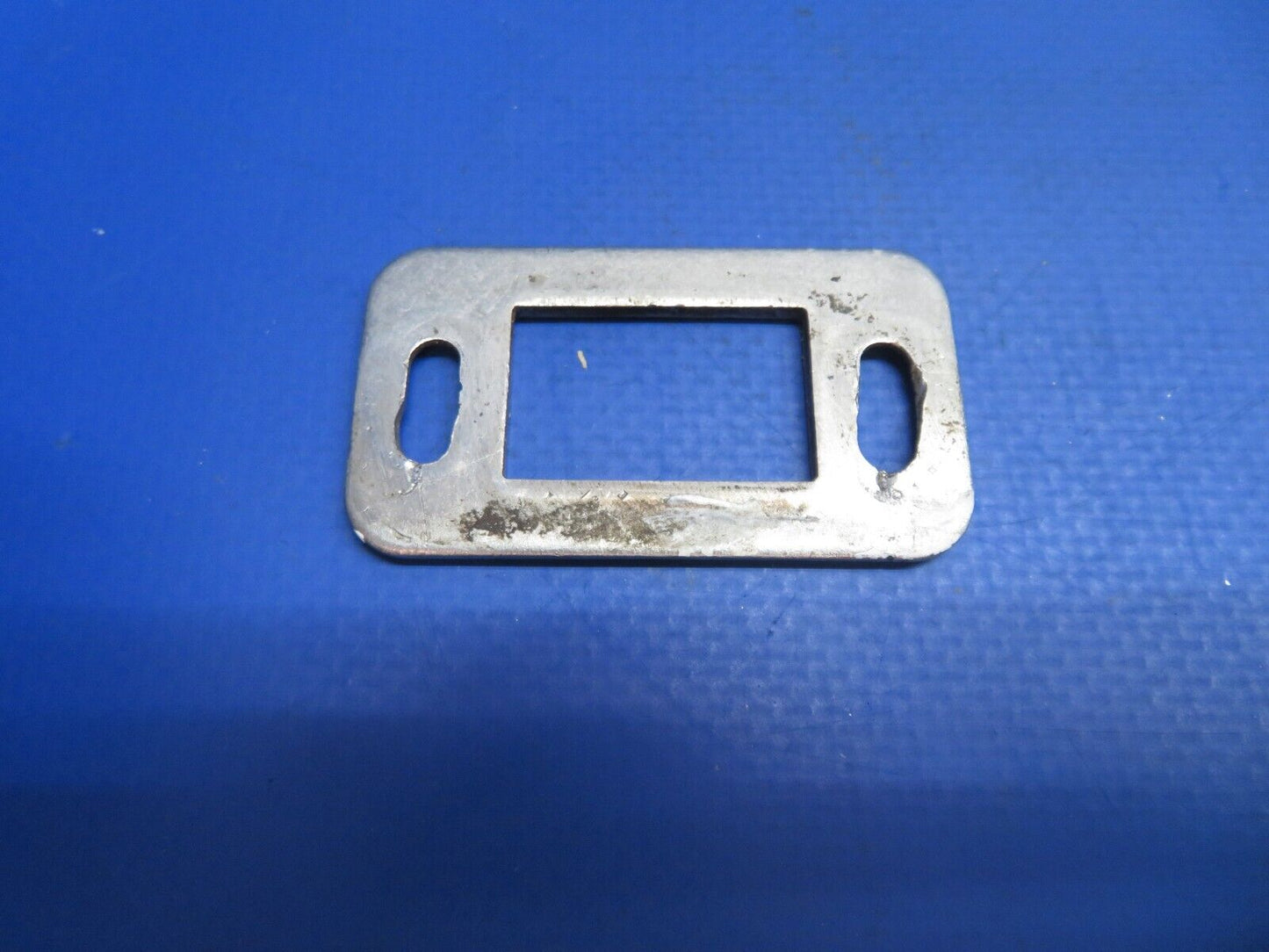 Piper PA-28-180 Cabin Door Pins & Strike Plates P/N 68353-00 LOT (0323-742)