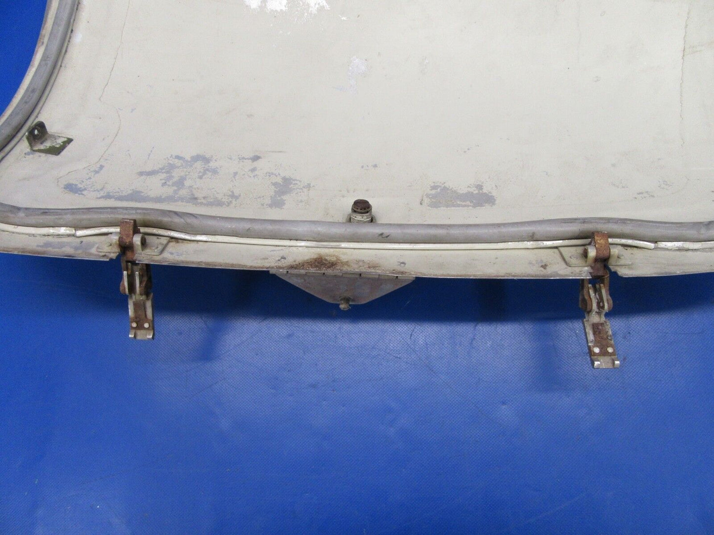 Cessna 414 Nose Baggage Door LH P/N 5113013-55 (0119-143)